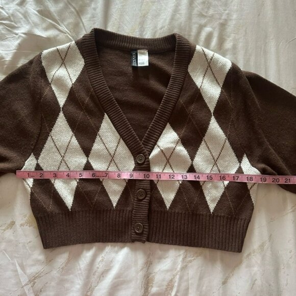 H&M Divided Brown and White Argyle Loose Cropped Cardigan - Women’s Size S - Picture 7 of 10